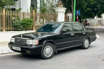 Toyota Crown: Xe giữ giá nhất Việt Nam