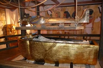 Những lời nguyền đáng sợ ẩn giấu trong chữ tượng hình