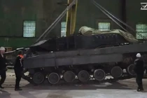 Xe tăng Đức bị Nga mổ xẻ sau khi tịch thu, phương Tây lo sốt vó?