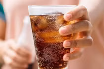 19 tuổi đã mắc bệnh gút chỉ vì thứ nước uống này