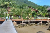 Cận cảnh loạt bungalow xây dựng trái phép trên biển ở Phú Quốc