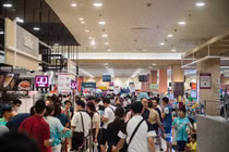 Trung tâm thương mại, khách sạn... trở thành điểm tránh nóng cho ngày cắt điện