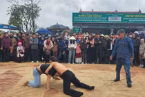 Sôi nổi tại sới vật lễ hội chùa Hương Tích