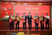 Quảng Bình bổ nhiệm, điều động nhiều lãnh đạo chủ chốt