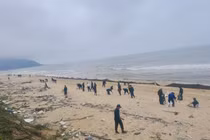  Huế căng mình thu gom hàng trăm tấn dầu vón cục