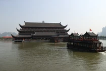 Du xuân chùa Tam Chúc cầu bình an