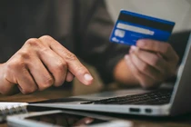 Chuyển tiền nhầm sẽ được yêu cầu phong tỏa tài khoản