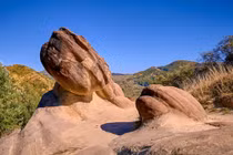 Kinh ngạc tảng đá bí ẩn nhất hành tinh, biết “sinh con” nhờ... nước mưa