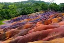 Khám phá vùng đất “7 sắc cầu vồng” niên đại 7 triệu năm tuổi