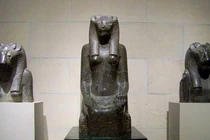 Nữ thần bảo vệ pharaoh quyền lực ra sao?