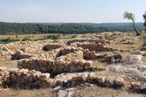 Giật mình bức tượng cổ xưa mang “khuôn mặt của Chúa"