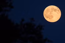 Siêu trăng Trung thu 2023: Quan sát thời điểm nào đẹp nhất?