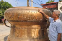 Ngắm trống đồng Ngọc Lũ nặng gần 4 tấn, lớn nhất Việt Nam
