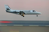 Bí ẩn khó giải 'chuyến bay ma' không bóng người đâm xuống biển 