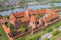 Khám phá lâu đài mất hơn 130 năm mới hoàn thành