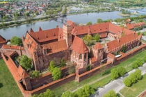 Khám phá lâu đài mất hơn 130 năm mới hoàn thành