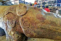 Thần thú trấn thủy 2.000 tuổi bất ngờ lộ diện khi tu sửa rạp kịch