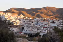 Giải mã cuộc chiến không tiếng súng kéo dài 98 năm