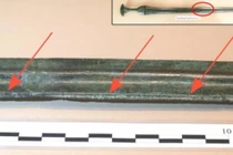 Phát hiện thanh kiếm thời Đồ đồng, lộ sự thật bất ngờ 