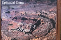 Cấu trúc đá hình rốn bí ẩn, chuyên gia loay hoay giải mã