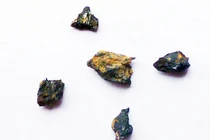 Giới khoa học đau đầu vì viên đá lạ ẩn giấu thứ chưa từng thấy