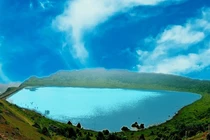 Cận cảnh hồ nước ngọt duy nhất trên miệng núi lửa tại Việt Nam