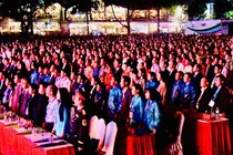 Hàng nghìn người đội mưa dự lễ kỷ niệm 120 năm thành lập tỉnh Đắk Lắk