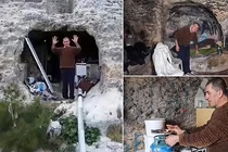 Mất nhà do động đất người đàn ông ở ẩn trong hang 