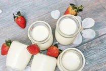 Ăn sữa chua sai cách có thể gây hại sức khỏe