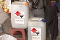 Quảng Ninh phát hiện sản xuất giấm giả quy mô lớn bằng hóa chất độc hại