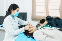 Nguy cơ liệt dây thần kinh số 7 tăng cao mùa đông