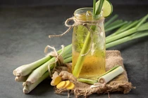 Cách nấu nước chanh sả gừng hỗ trợ sức khỏe