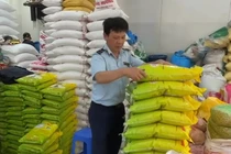 Hà Nội phát hiện nhiều cửa hàng kinh doanh gạo ST25 giả mạo