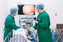 Phát hiện u dưới niêm mạc dạ dày khi khám định kỳ