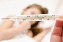 Chăm sóc trẻ bị sốt đúng cách tránh nguy hiểm, biến chứng