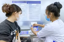 Con chó dại cắn người dân đã bị bắt và tiêu hủy. Ảnh tienphong.vn