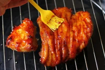 Nọng heo mang lại hương vị đặc trưng được nhiều người ưa chuộng