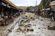 Đà Nẵng ứng phó khẩn cấp sau mưa lũ, tăng cường phòng dịch