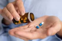 Nguy cơ từ nghiền, bẻ nhỏ thuốc sai cách