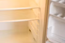 Cách làm sạch tủ lạnh sau Tết để tránh mùi hôi, vi khuẩn