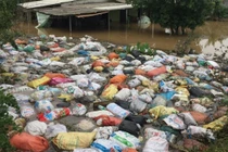 Nguy cơ bùng phát dịch bệnh sau mưa lũ do bão số 10