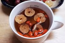 Lợi ích bất ngờ của trà táo đỏ