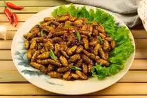 Sau bữa cơm với nhộng, cô gái 18 tuổi sốc phản vệ phải nhập viện cấp cứu