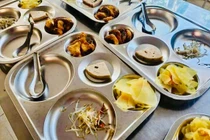 Hà Nội lập đoàn kiểm tra đột xuất bữa ăn bán trú học sinh