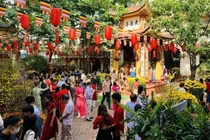 Lưu ý giữ gìn sức khỏe cho người già, trẻ nhỏ khi đi lễ chùa đầu năm