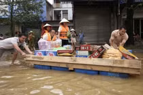 Chủ động phòng ngừa ngộ độc thực phẩm sau bão lũ tại miền Trung