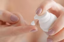 Lô Kem chống nắng Esunvy Sun Care SPF 50+ PA++++ bị tạm ngưng lưu hành