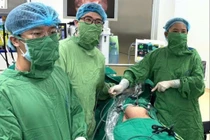 Sản phụ mang song thai nguy hiểm được cứu sống thành công