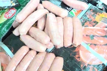 Hà Nội thu giữ gần 1,7 tấn xúc xích không rõ nguồn gốc sắp tuồn ra thị trường