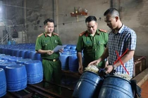 Triệt phá cơ sở sản xuất 60 tấn giá đỗ ngậm chất tăng trưởng